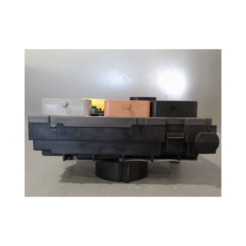 BOITE A FUSIBLES PEUGEOT 308 2009-