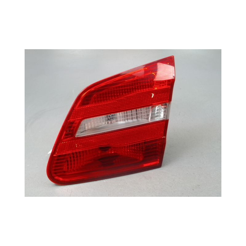 FEU ARRIERE INTERIEUR DROIT MERCEDES CLASSE B 2008-