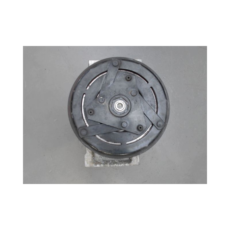 COMPRESSEUR AIR CONDITIONNE RENAULT CLIO