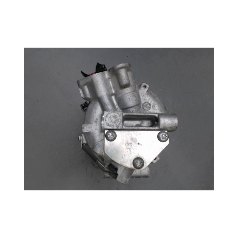COMPRESSEUR AIR CONDITIONNE RENAULT CLIO