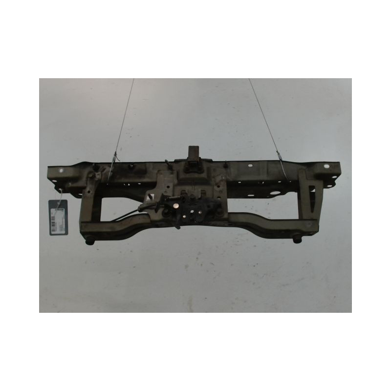 TRAVERSE SUPERIEURE ARMATURE AVANT NISSAN NV200