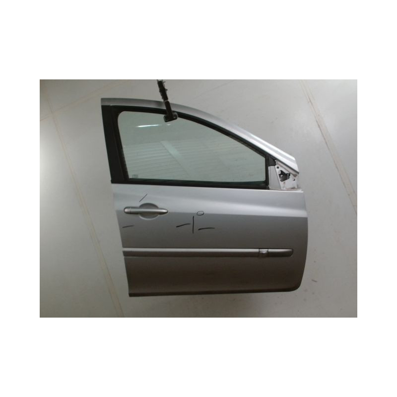 PORTE AVANT DROIT RENAULT CLIO