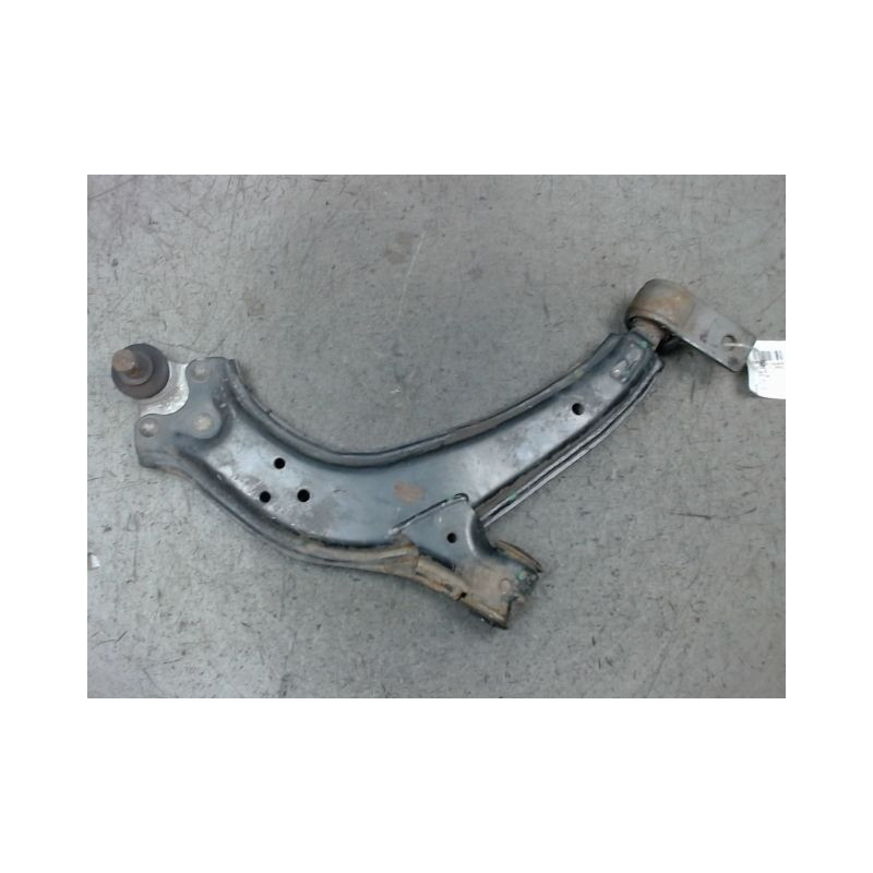 TRIANGLE INFERIEUR AVANT DROIT CITROEN XSARA PICASSO