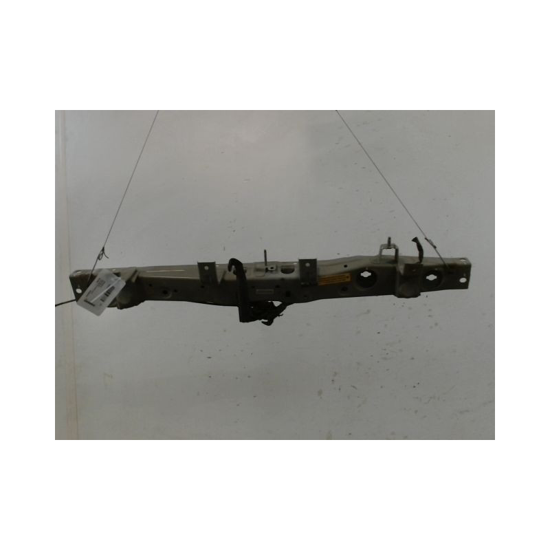 TRAVERSE SUPERIEURE ARMATURE AVANT NISSAN MICRA