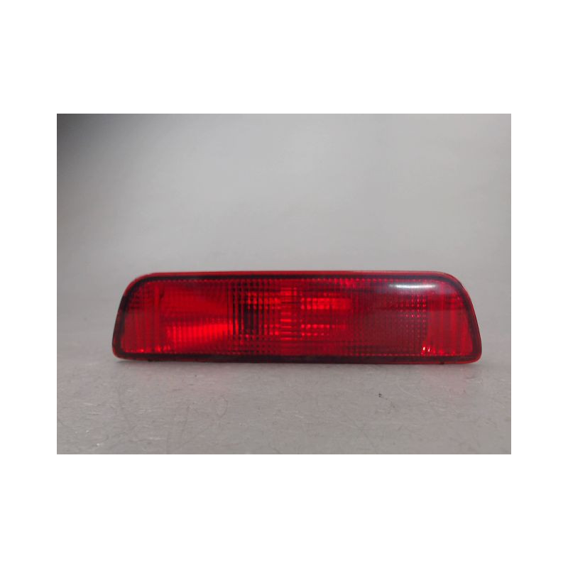 FEU BROUILLARD CENTRAL ARRIERE NISSAN MICRA