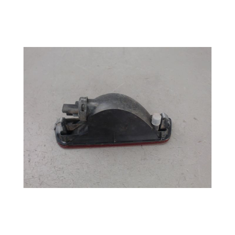 FEU BROUILLARD CENTRAL ARRIERE NISSAN MICRA