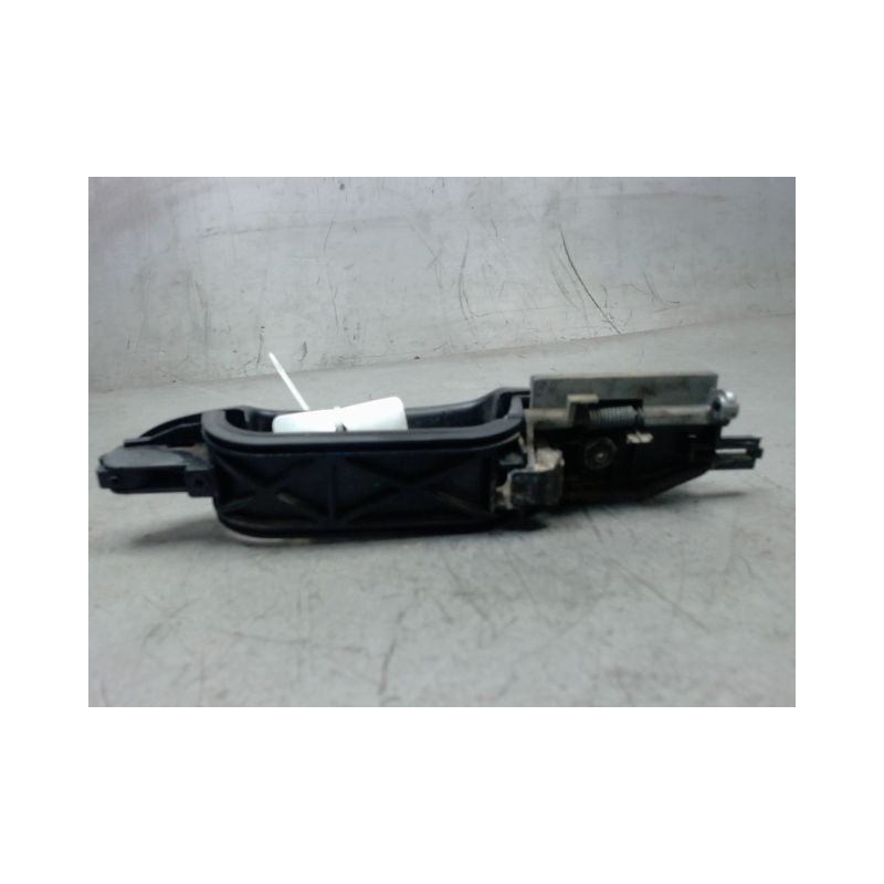 POIGNEE EXTERIEURE PORTE ARRIERE DROIT FORD FOCUS 98-04