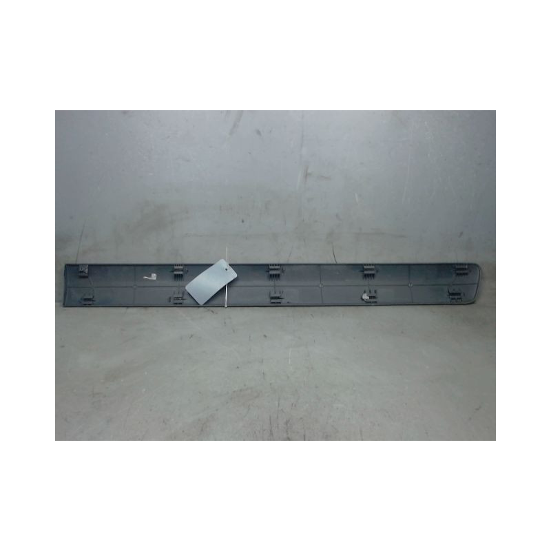 PROTECTION PORTE AVANT GAUCHE DACIA LOGAN MCV 2007-