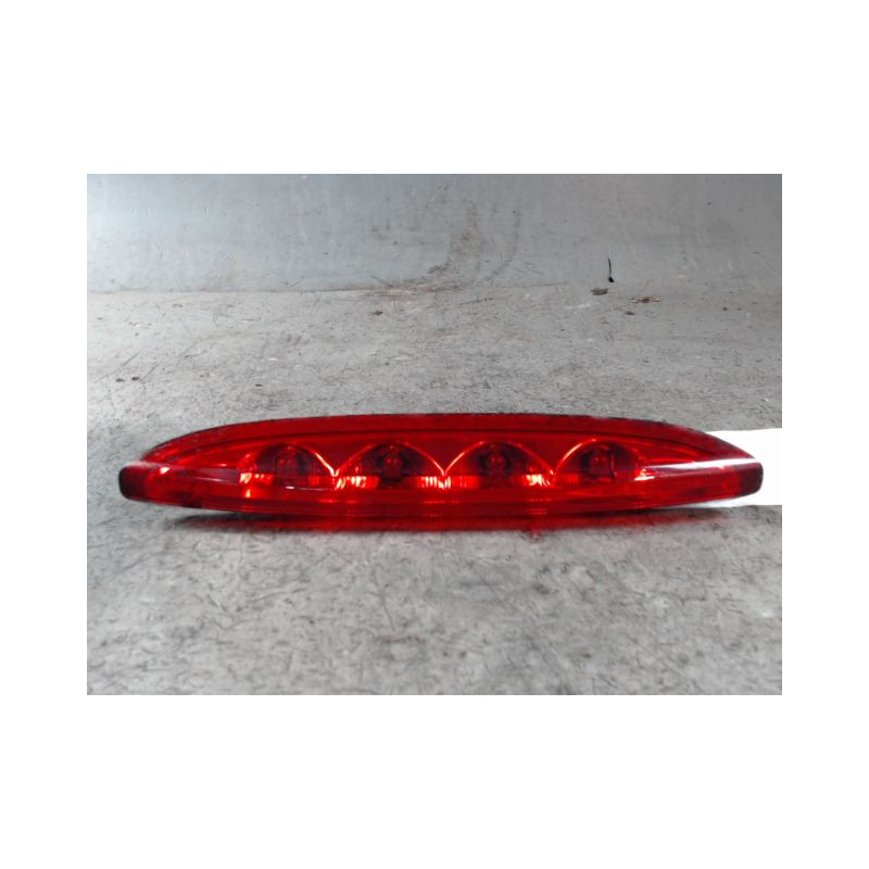 FEUX STOP SUPPLEMENTAIRE PEUGEOT 208