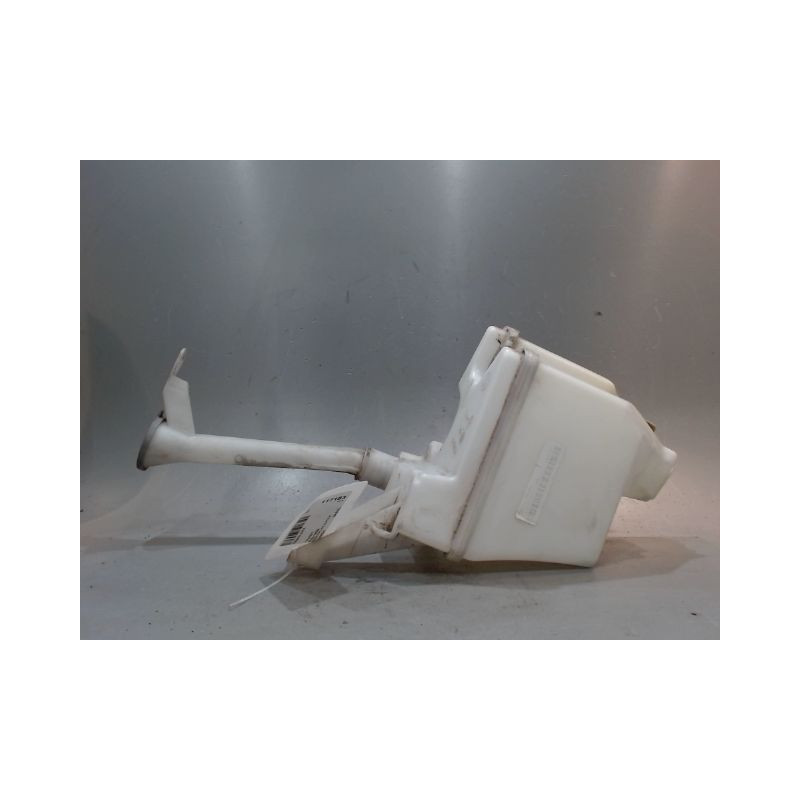 RESERVOIR LAVE-GLACE AVANT NISSAN JUKE