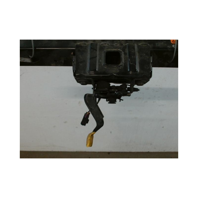 TRAVERSE SUPERIEURE ARMATURE AVANT OPEL ZAFIRA