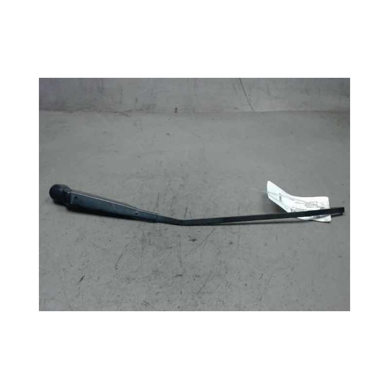 BRAS ESSUIE-GLACE AVANT DROIT RENAULT KANGOO EXPRESS 03-07