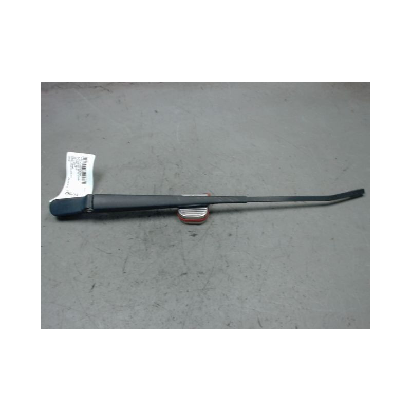 BRAS ESSUIE-GLACE AVANT GAUCHE DACIA SANDERO 2008-