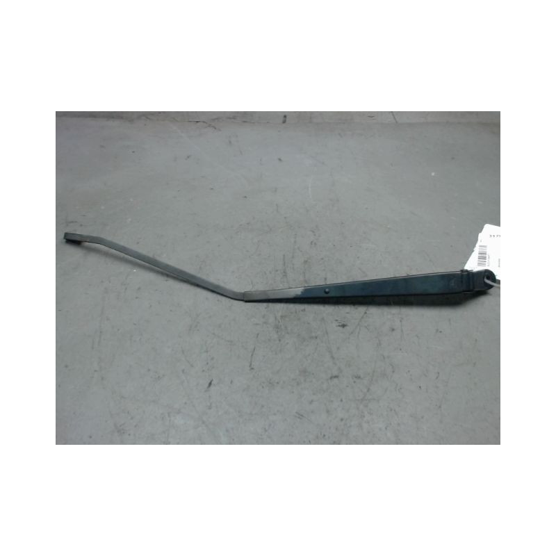 BRAS ESSUIE-GLACE AVANT DROIT SUZUKI SWIFT