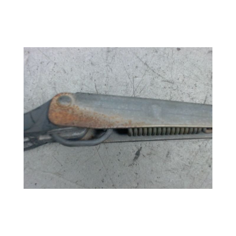 BRAS ESSUIE-GLACE AVANT GAUCHE RENAULT LAGUNA 98-2000