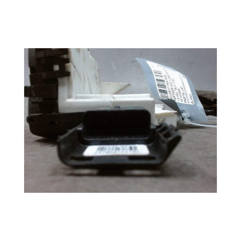 SYSTEME CONDAMNATION AVANT DROIT PEUGEOT PARTNER FGT LONG 08-