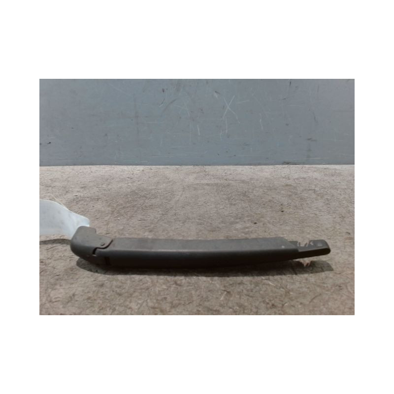 BRAS ESSUIE-GLACE ARRIERE FORD KA 2008-