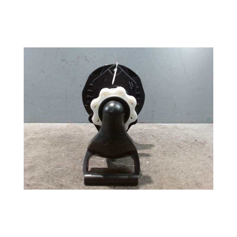 TREUIL DE ROUE DE SECOURS RENAULT CLIO