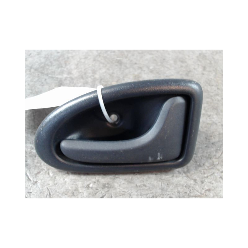 POIGNEE INTERIEURE PORTE AVANT DROIT RENAULT CLIO II PH.2 01-06