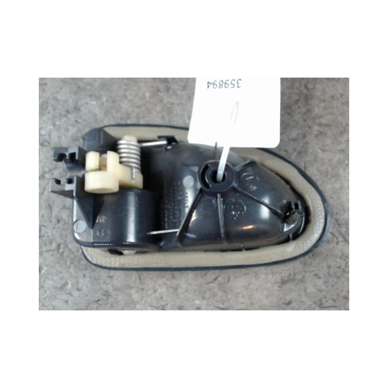 POIGNEE INTERIEURE PORTE AVANT DROIT RENAULT CLIO II PH.2 01-06