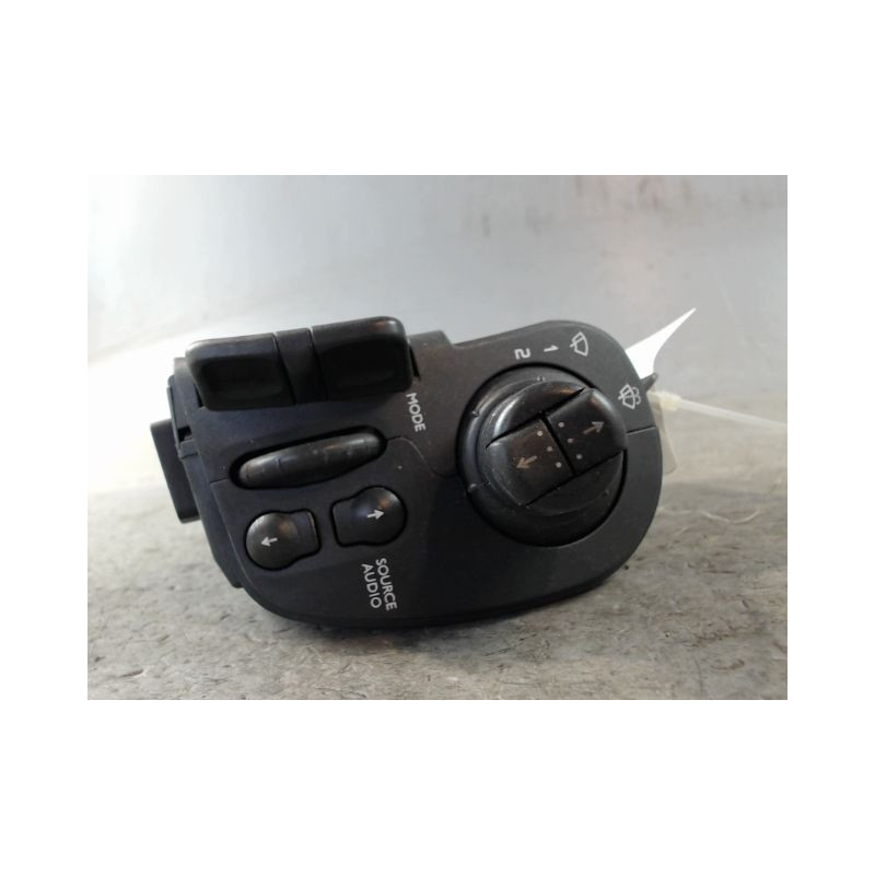 COMMANDE ESSUIE GLACE RENAULT CLIO III ESTATE 2008-