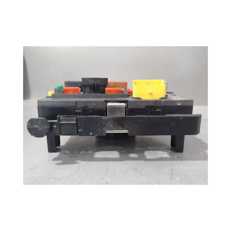 BOITE A FUSIBLES CITROEN BERLINGO FG II Phase 2 (B9) 2012-2015