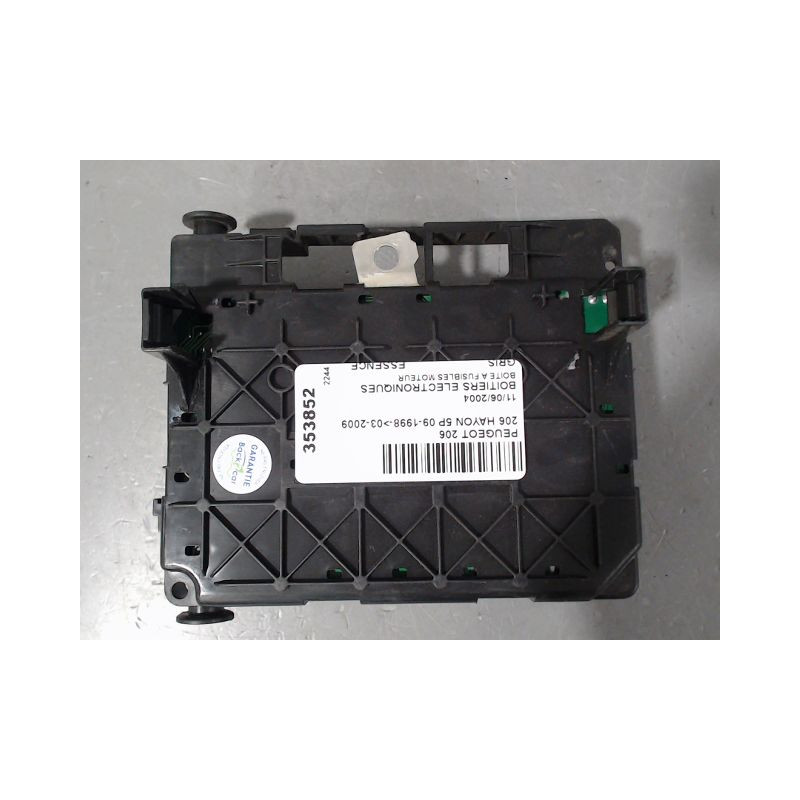 BOITE A FUSIBLES PEUGEOT 206 1998-2009