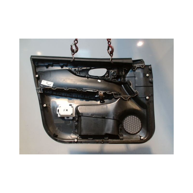 GARNITURE PORTE AVANT DROIT NISSAN QHASQAI 2007-