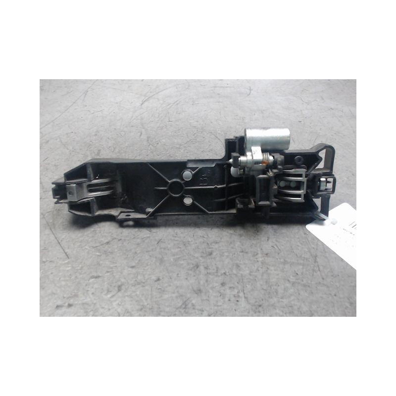 POIGNEE EXTERIEURE PORTE AVANT DROIT NISSAN MICRA C+C