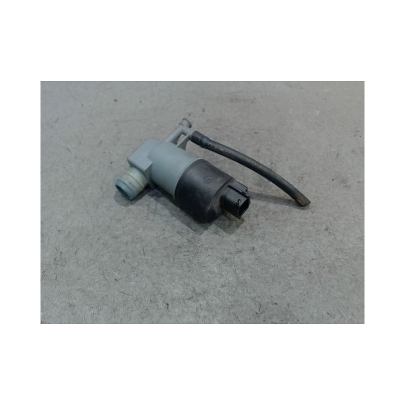 POMPE LAVE-GLACE AVANT TOYOTA YARIS