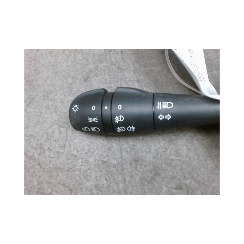 COMMANDE CLIGNOTANT DACIA SANDERO