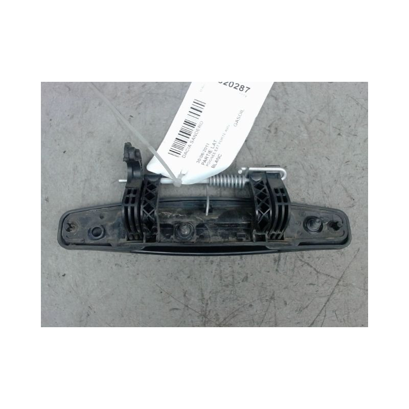 POIGNEE EXTERIEURE PORTE AVANT GAUCHE DACIA SANDERO