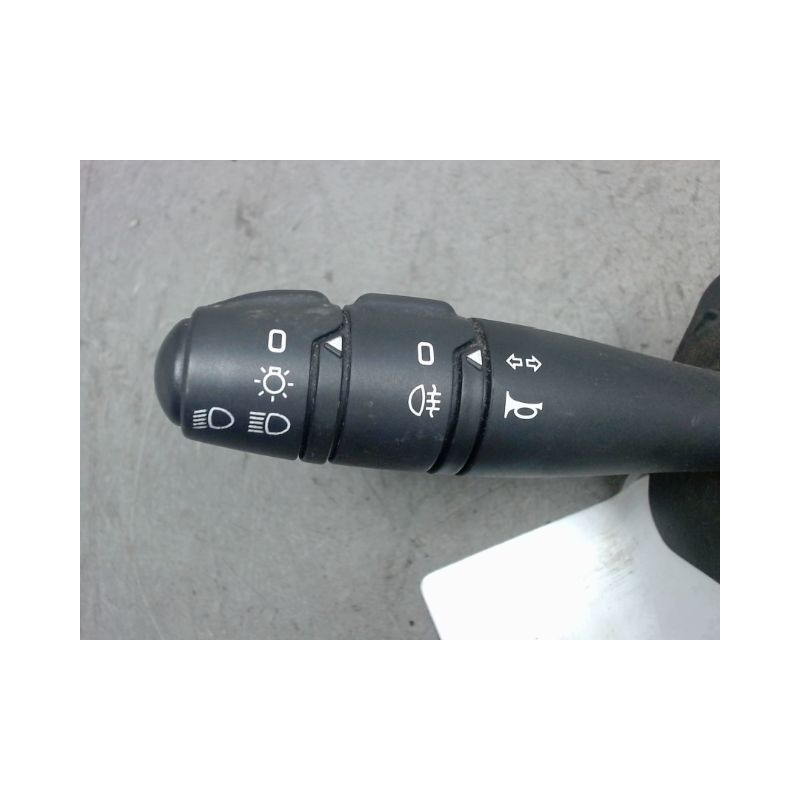 COMMANDE CLIGNOTANT DACIA SANDERO