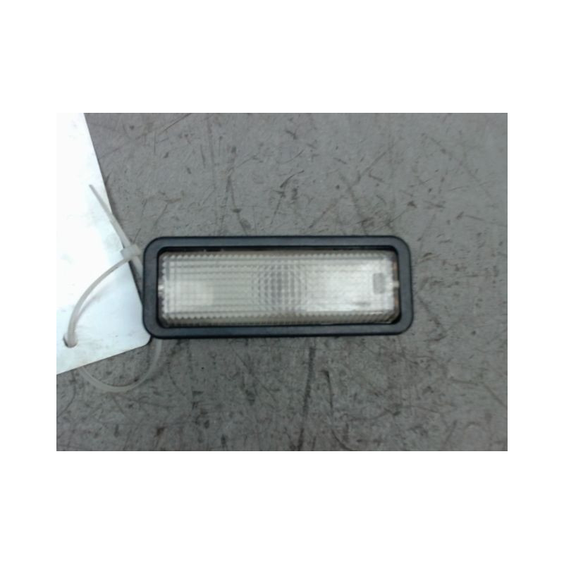 PLAFONNIER CITROEN SAXO 99-