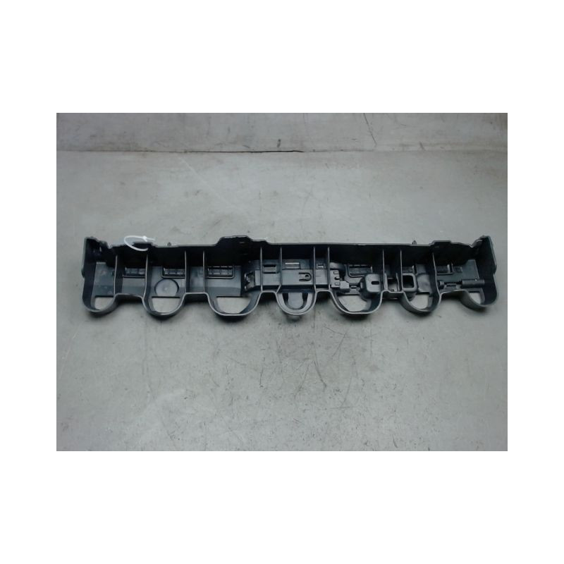 SUPPORT CENTRAL PARE-CHOC ARRIERE  RENAULT CLIO