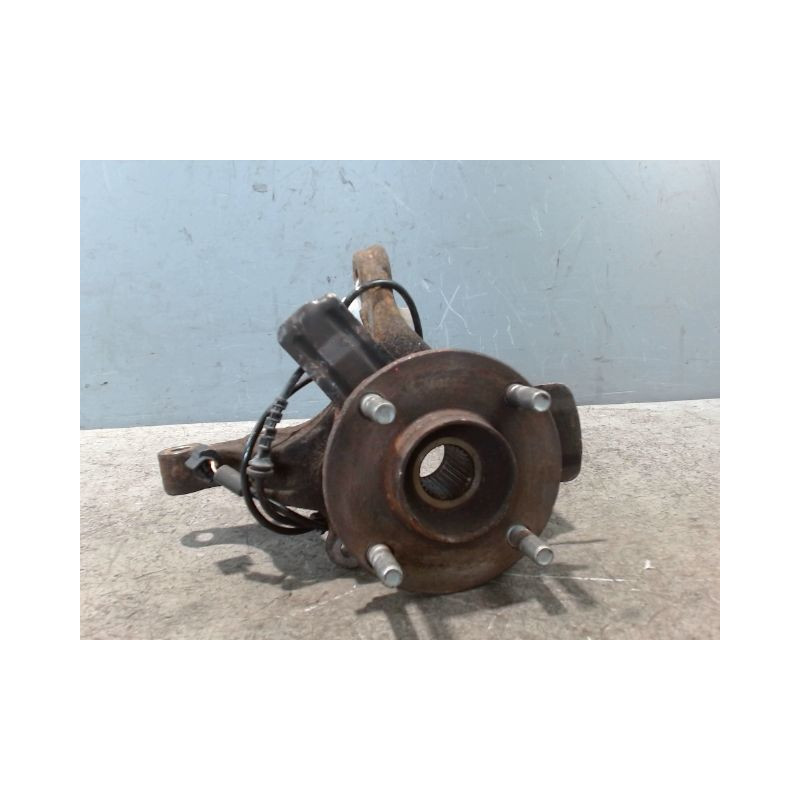 PIVOT AVANT GAUCHE NISSAN NV200