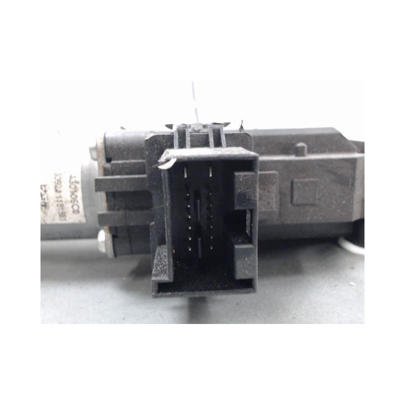MECANISME+MOTEUR LEVE-GLACE AVANT DROIT SKODA FABIA 2007-