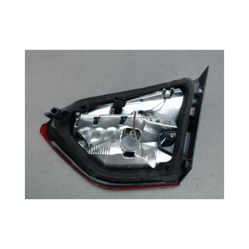 FEU ARRIERE INTERIEUR GAUCHE OPEL CROSSLAND