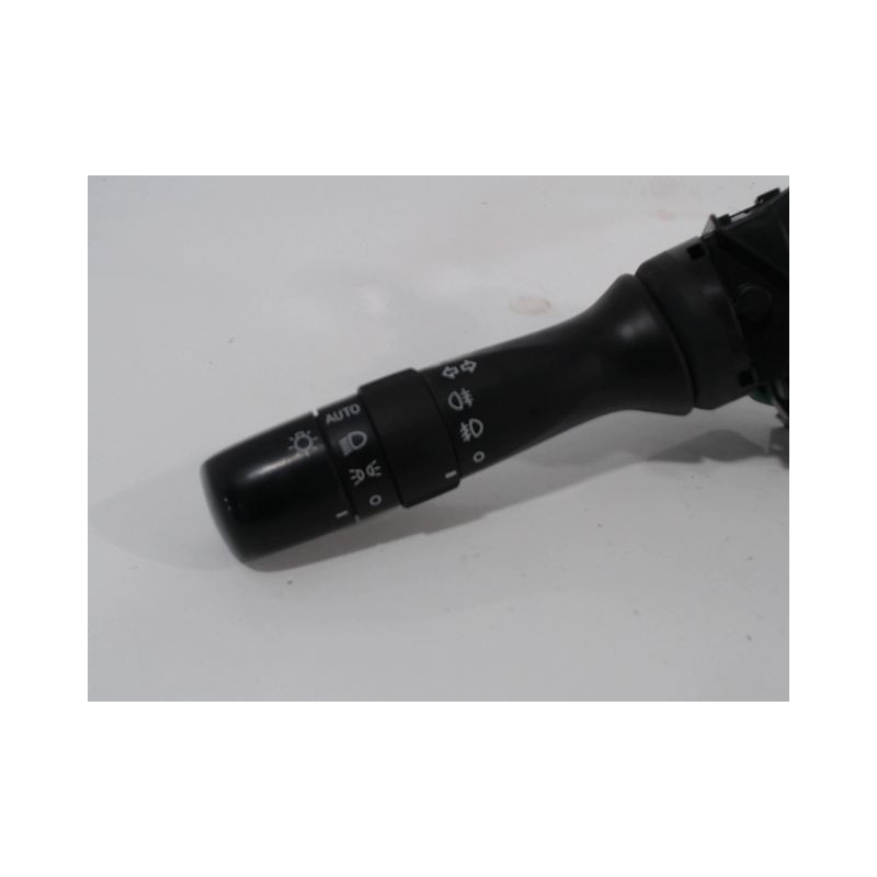 COMMANDE CLIGNOTANT TOYOTA YARIS II 2010-