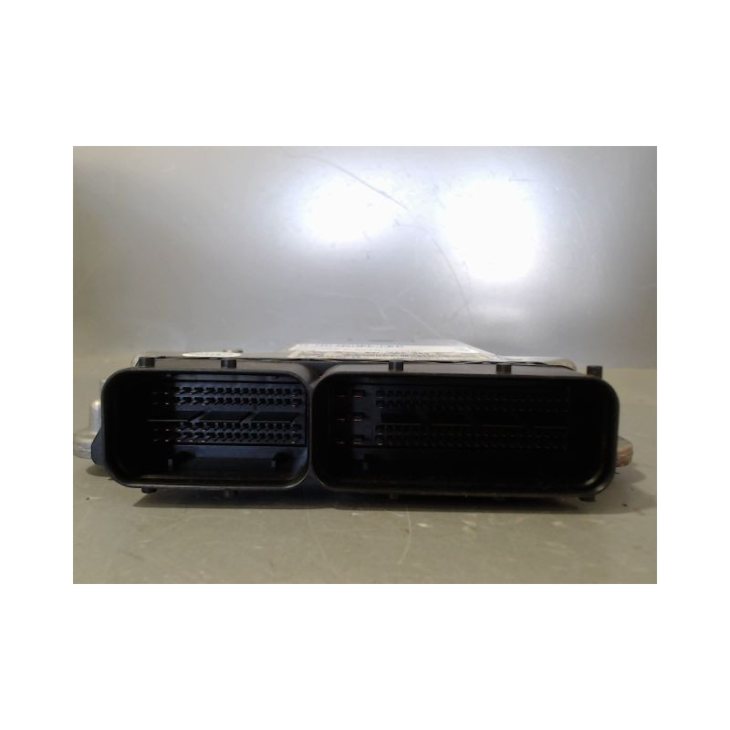CALCULATEUR MOTEUR VOLKSWAGEN GOLF