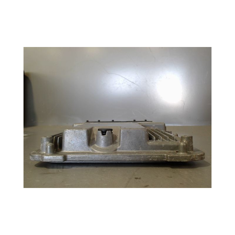 CALCULATEUR MOTEUR VOLKSWAGEN TIGUAN