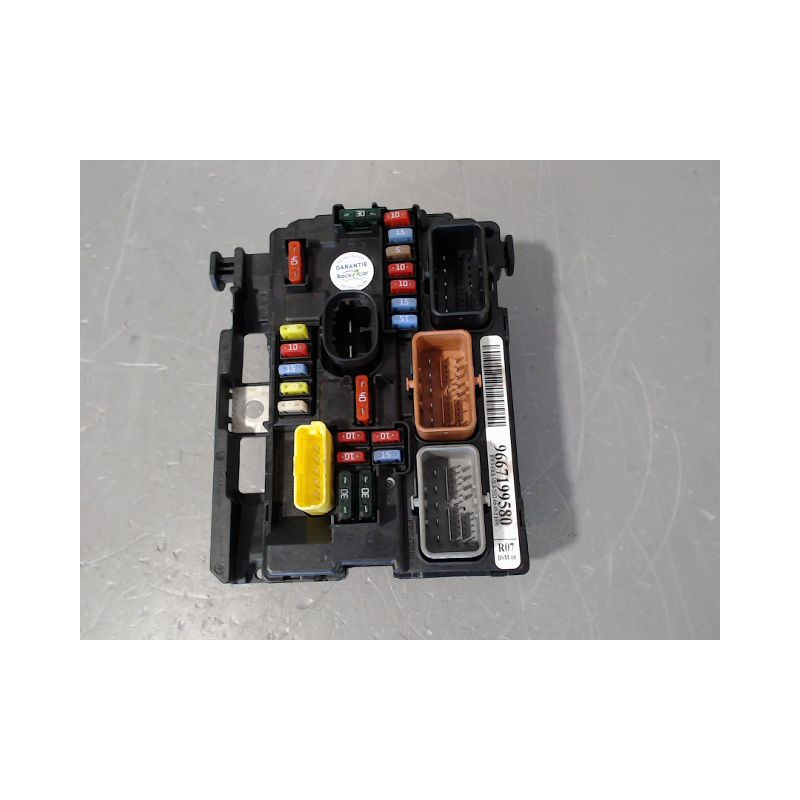 BOITE A FUSIBLES CITROEN C3 PICASSO 2008-
