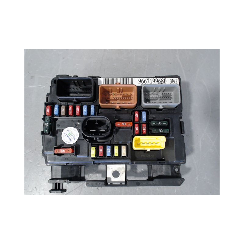 BOITE A FUSIBLES CITROEN DS3 2009-