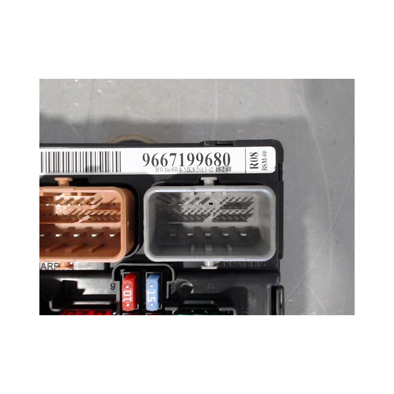 BOITE A FUSIBLES CITROEN DS3 2009-
