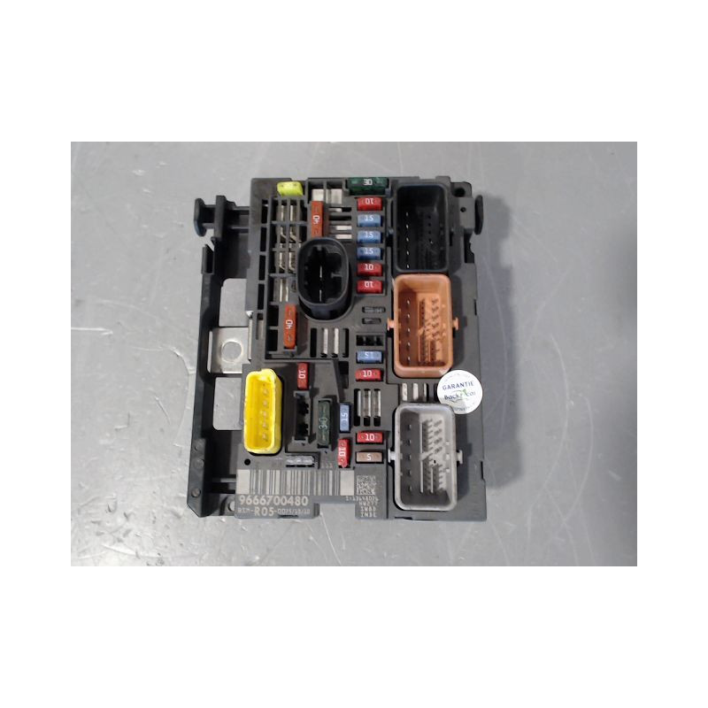 BOITE A FUSIBLES PEUGEOT 308 2007-