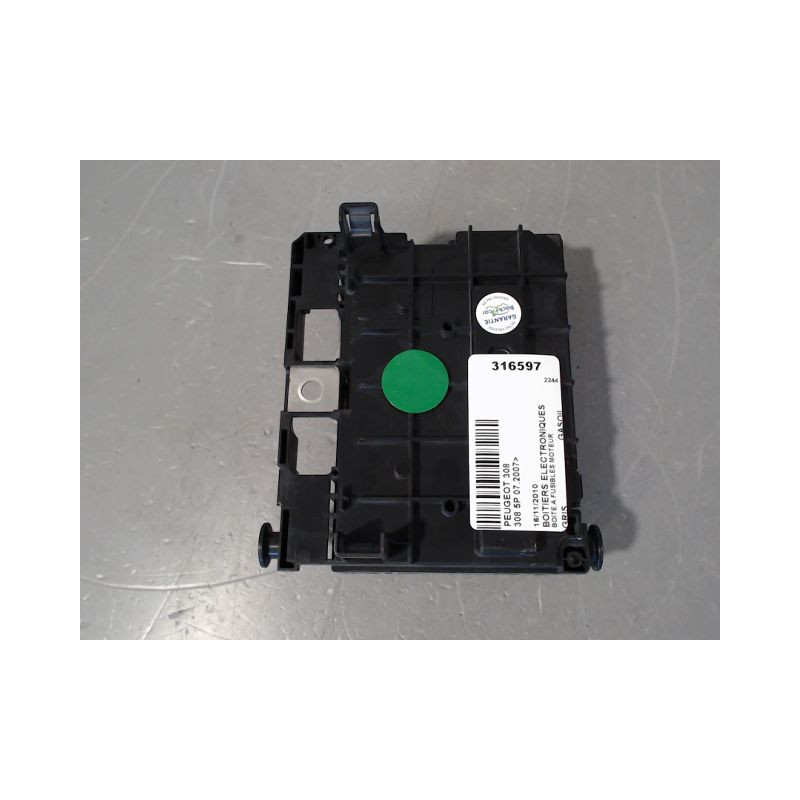 BOITE A FUSIBLES PEUGEOT 308 2007-