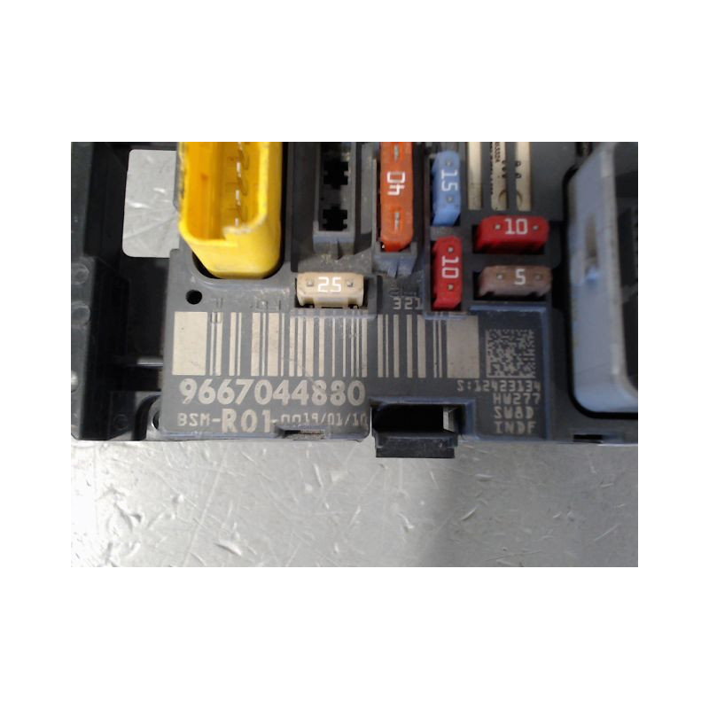 BOITE A FUSIBLES CITROEN C4 PICASSO