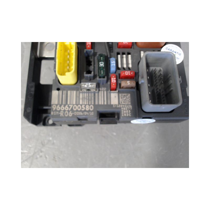 BOITE A FUSIBLES PEUGEOT 807