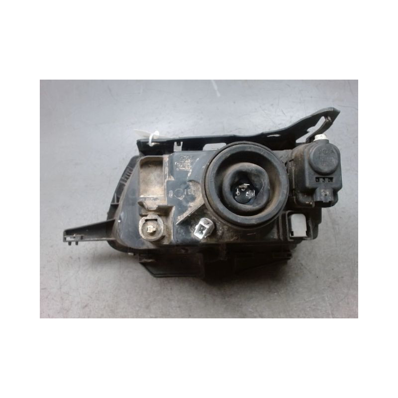 PHARE DROIT CITROEN SAXO 99-
