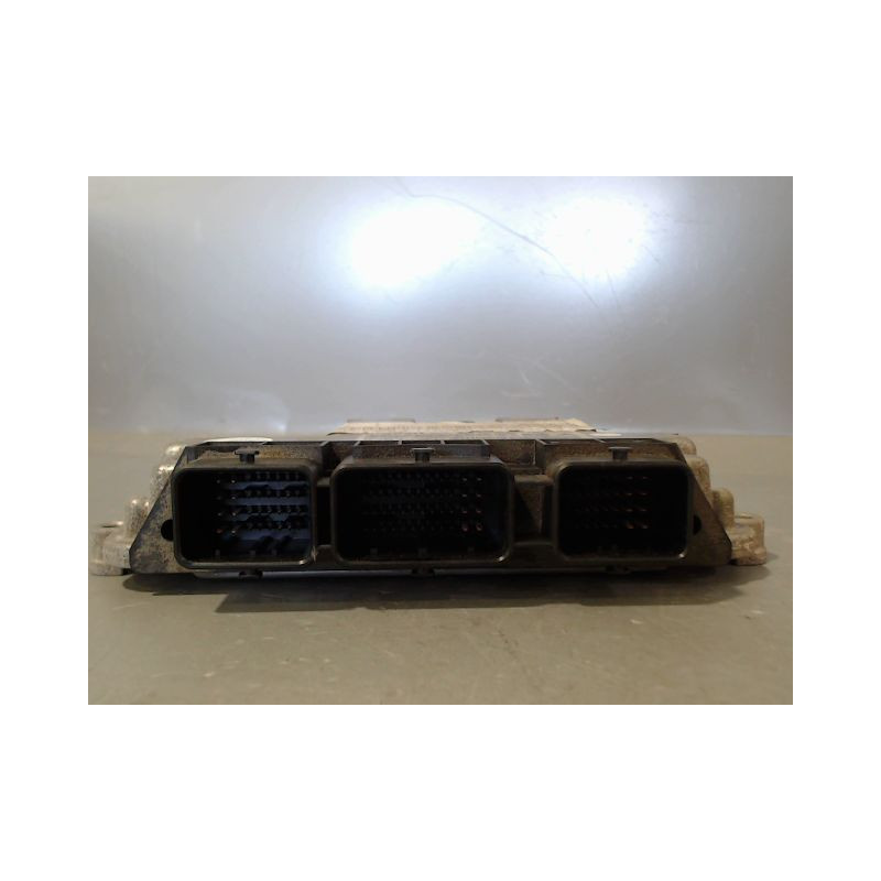 CALCULATEUR MOTEUR PEUGEOT 207